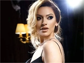 Hadise'den yeni video! Kalçasını gösterdi!