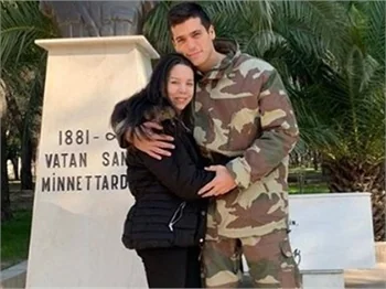Can Yaman'dan askerlik paylaşımı! "Canım annem"