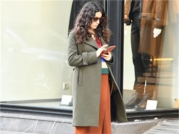 Bebek görüntü! Cansu Tosun, Nişantaşı'nda görüntülendi!