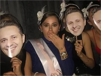 Merve Özbey bekarlığa veda etti!