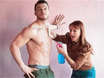 Kerem Bürsin ve Nilperi Şahinkaya'dan seksi poz!