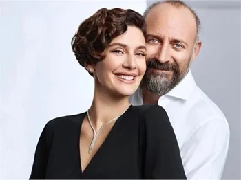 Halit Ergenç'ten Bergüzar Korel yorumu! "Duygusal olmaması mümkün mü?"