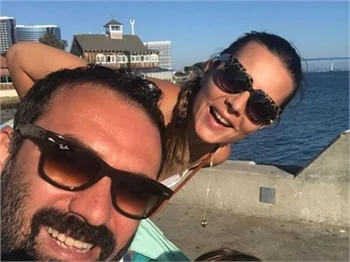 Ünlü isimlerden Sevgililer Günü mesajları....
