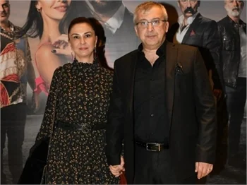 Ünlü isimleri bir araya getiren gala!