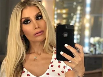 İrem Derici'den takipçisine sert yanıt!