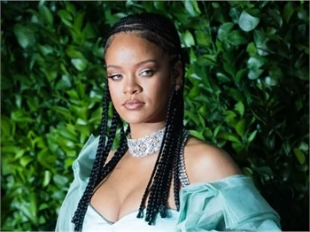 Rihanna'dan takipçisine sert yanıt!