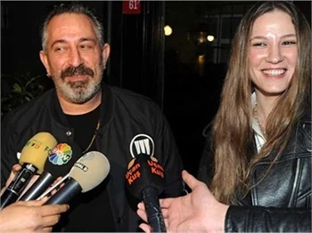 Serenay Sarıkaya'dan Cem Yılmaz'a "İyi ki varsın..."