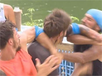 Survivor'daki kavga cezasız kalmadı! RTÜK...