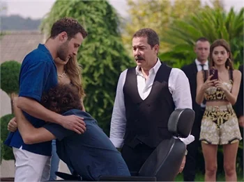 Zalim İstanbul'da Fikret Kuşkan krizi!