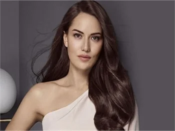 Fahriye Evcen hayranlarından büyük bağış!