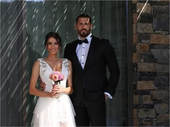 Ezgi Avcı ile Nemanja Djurisic evlendi!