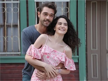 'Çatı Katı Aşk'ta sevilen ikili!