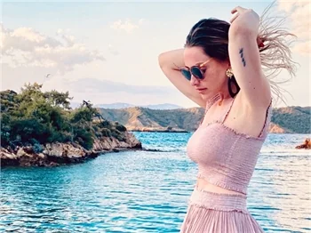 Hadise: "O beni prenses peri sanıyor"