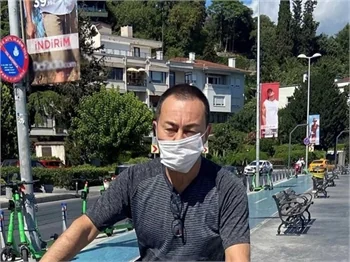 Serdar Ortaç'a "Derbeder moddasınız" denilince...
