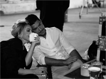 Kaan Yıldırım'dan Hadise ile aşk pozu