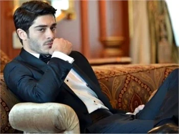 Burak Deniz'in komik ilk buluşma anısı!