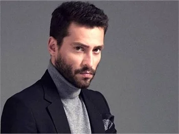 Ekin Koç dizi çekimleri sırasında kılıçla yaralandı!