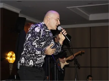 Şarkıcı Altay korona virüse yakalandı!