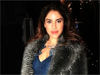 Irmak Ünal: "Koronavirüs ile boğuşuyorum!"