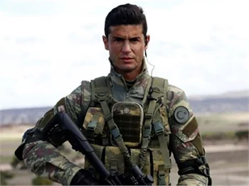 Savaşçı dizisinde Berk Oktay krizi! Yasak Elma'yla anlaştı ortalık karıştı!