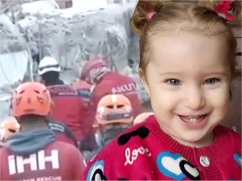 İzmir'de 65 saatte mucize! 3 yaşındaki Elif enkazdan sağ çıkarıldı!