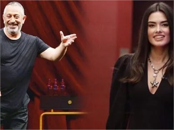 Cem Yılmaz ile sunucu Saadet Özsırkıntı arasında şaşırtan yakınlaşma