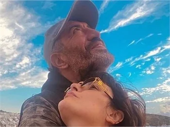 Hakan Altun ile Gonca Vuslateri'den aşk pozu!