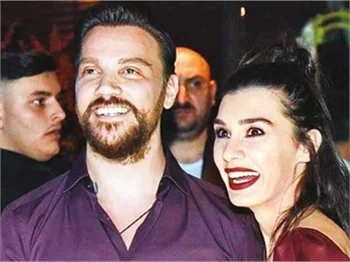 Sinan Akçıl: Burcu Kıratlı'yı fake hesaptan takip ediyorum!