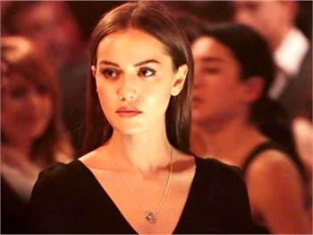 Fahriye Evcen dünyanın en güzel 10 Müslüman kadını listesinde