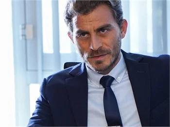 'Sadakatsiz'de ayrılık! Sosyal medyadan paylaştı!