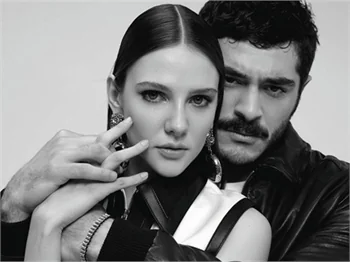 Alina Boz ve Burak Deniz'den Sevgililer Günü'ne özel pozlar