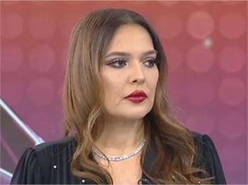 Koronavirüsü atlatan Demet Akalın: "En yakınlarımı bile sildim"