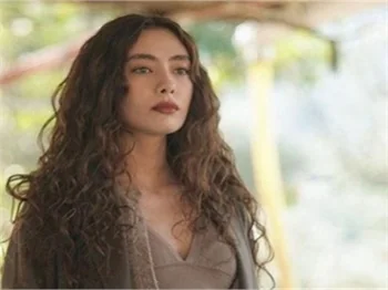Neslihan Atagül tedavi için İngiltere'ye gitti!