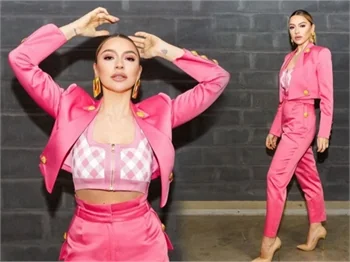 Instagram'ı salladı: "Hadise ateş ediyor!"