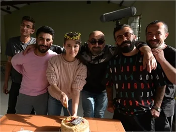 "Bir Zamanlar Kıbrıs” setinde sürpriz doğum günü