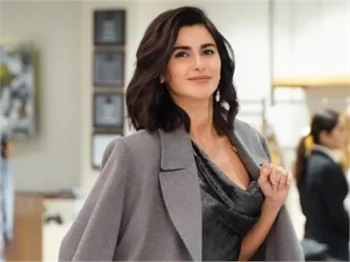 Yasak Elma'dan ayrılan Nesrin Cavadzade'nin yerine bakın kim geldi?