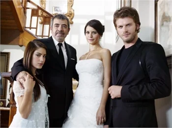 Aşk-ı Memnu'dan 11 yıl sonra gelen fotoğraf...