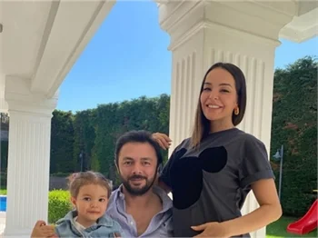 Bengü ikinci çocuğuna hamile!