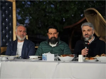 Payitaht Abdülhamid'in final yemeğinde duygusal anlar...