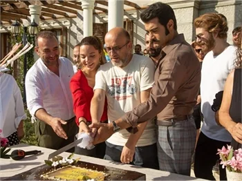 Bir Zamanlar Çukurova'da 'Dalya' heyecanı