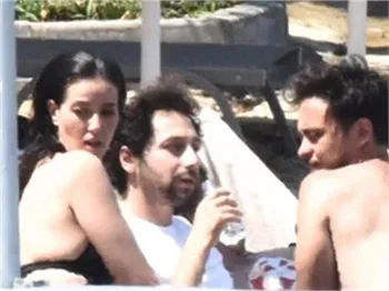 Anıl Altan ile Pelin Akil'in ikizler nöbeti