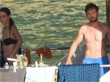Aras Bulut İynemli, sevgilisi Bige Önal'la Göcek'te yakalandı!