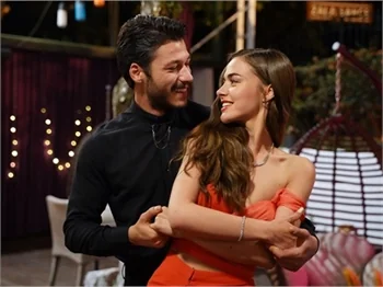 Cam Tavanlar'da aşkın dansı başlıyor!