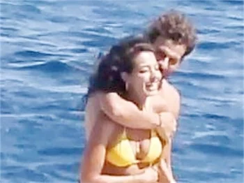 Melisa Aslı Pamuk, yeni sevgilisi Mustafa Mert Koç’la tatile çıktı!