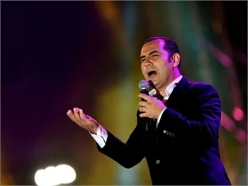 Ferhat Göçer 16 ay sonra sahnede