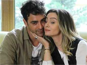 Birce Akalay ile Sarp Levendoğlu, yıllar sonra aynı dizide!