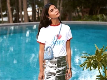 Tuba Büyüküstün Rusya’nın reklam yüzü