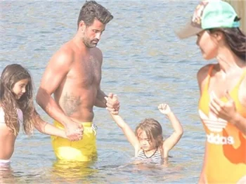 Volkan Demirel çocuklar gibi eğlendi