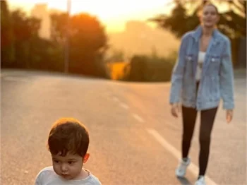 Fahriye Evcen-Burak Özçivit'ten Karan için ikinci dadı!
