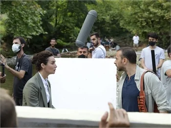 'Son Yaz'a katılan Birce Akalay'dan ilk set kareleri geldi!